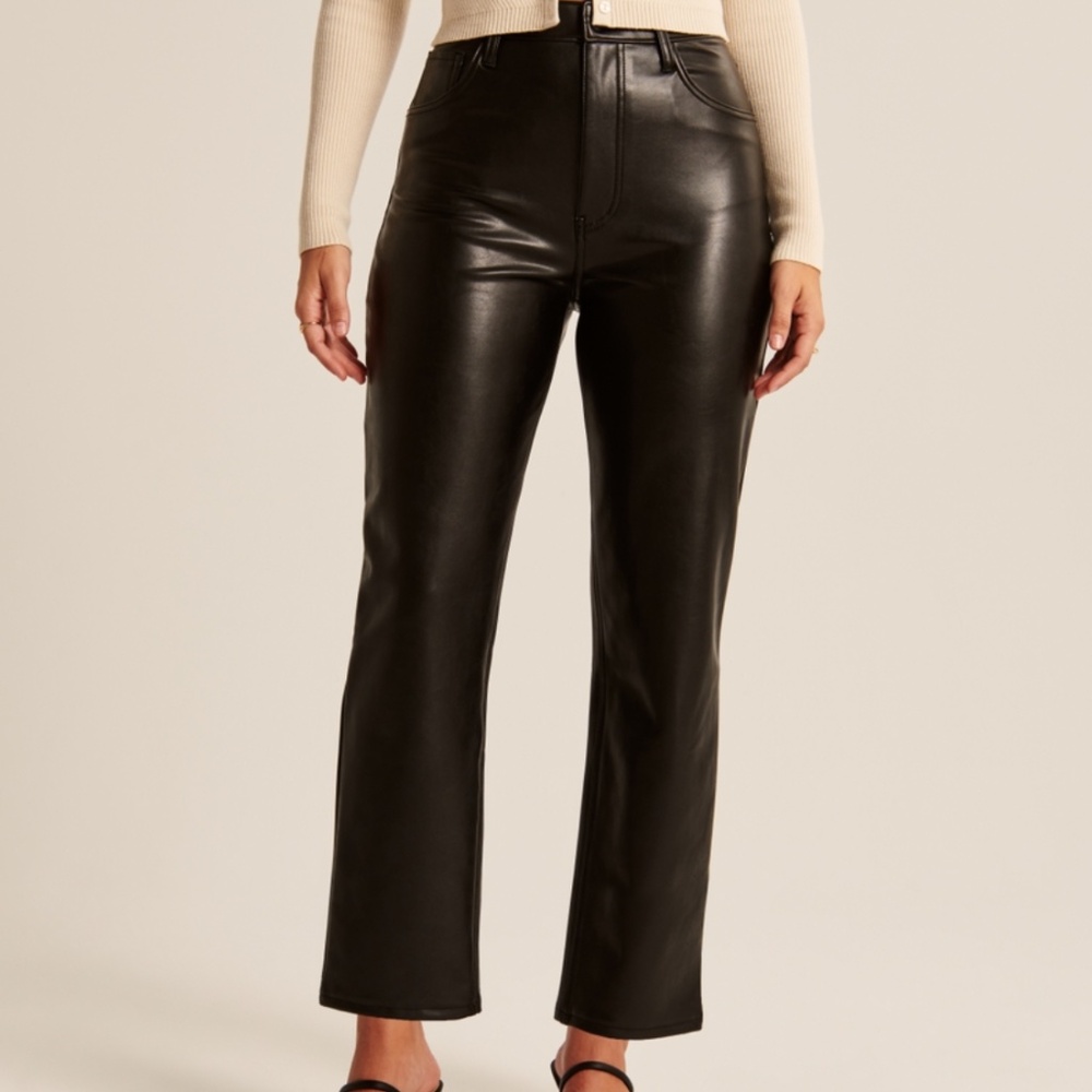 A&F Vegan Leather Ankle Straight Pant, size 36